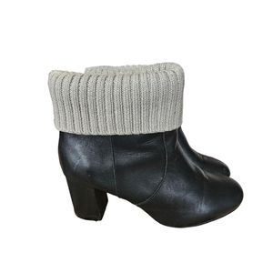 Torrid Womens Black Leather Sweater Top Ankle‎ Boots. Size 9